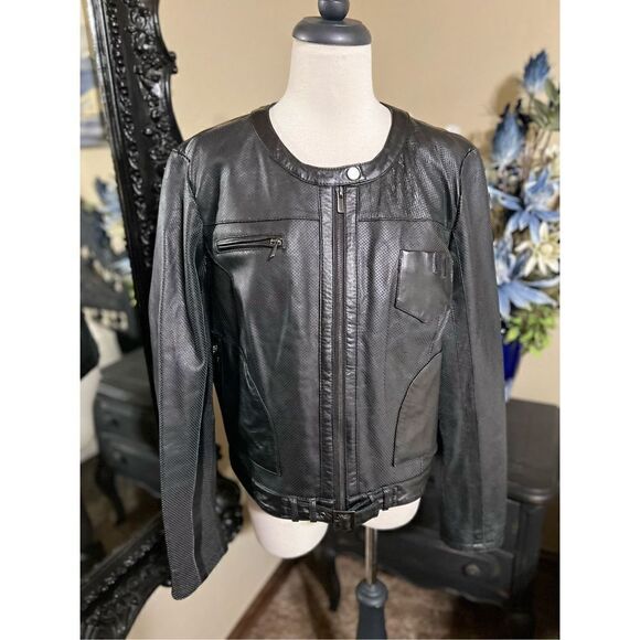Tahari Black Perforated Lambs Leather Moto Jacket Large - Picture 1 of 5